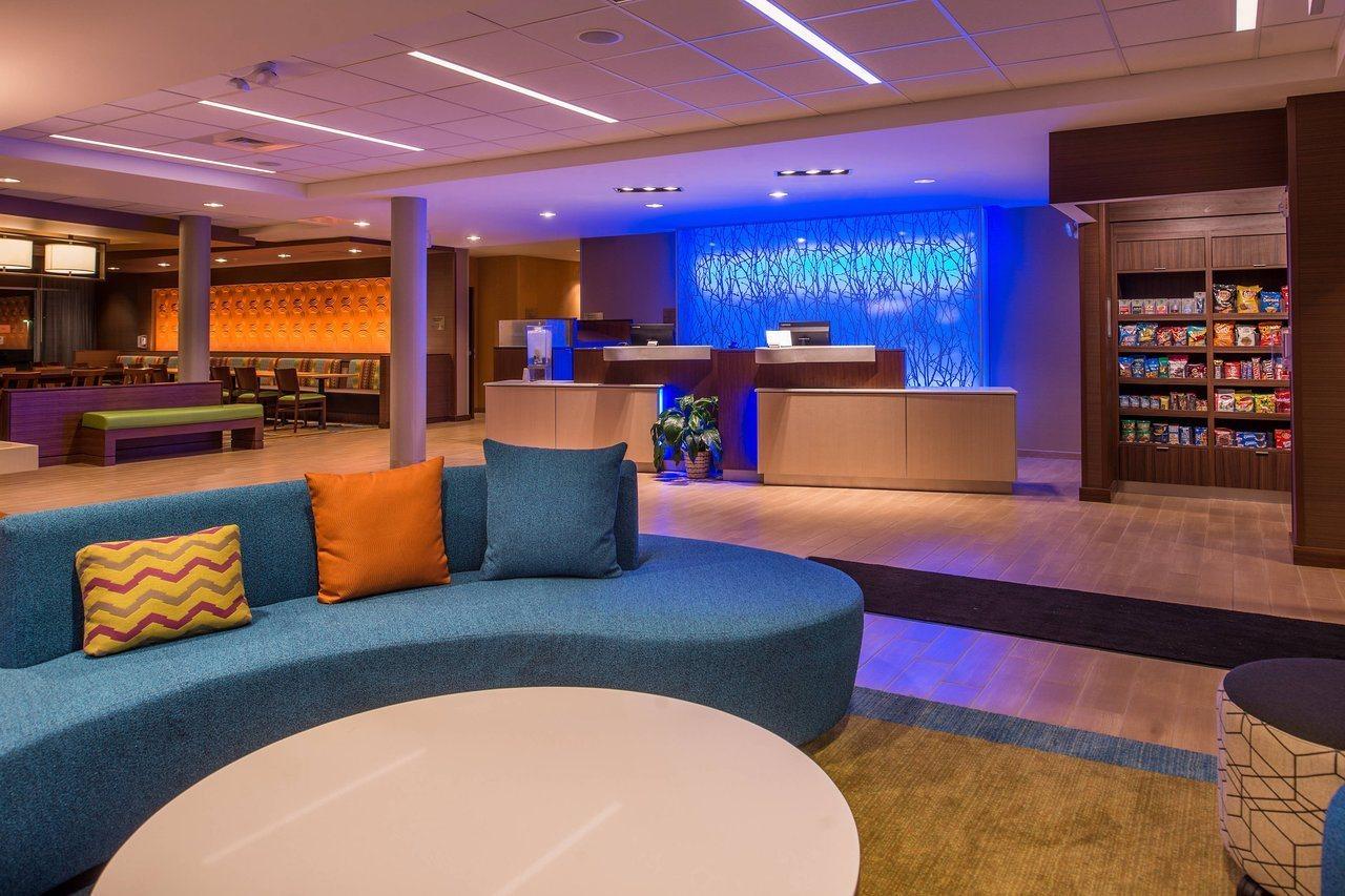 Fairfield Inn & Suites By Marriott St. Louis Westport Мериленд Хайтс Екстериор снимка