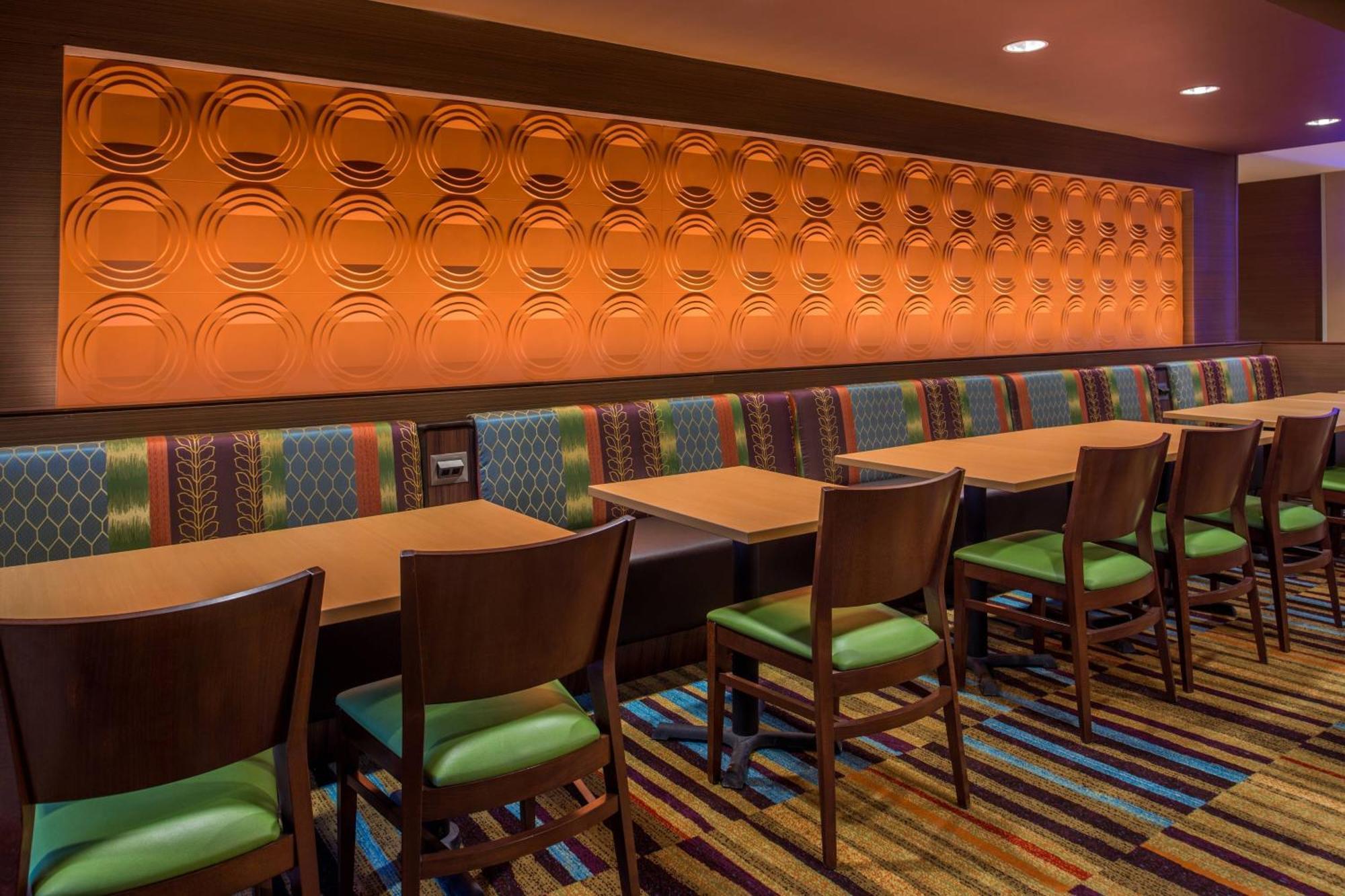 Fairfield Inn & Suites By Marriott St. Louis Westport Мериленд Хайтс Екстериор снимка